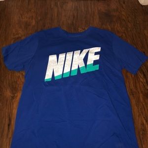 Nike T-shirt